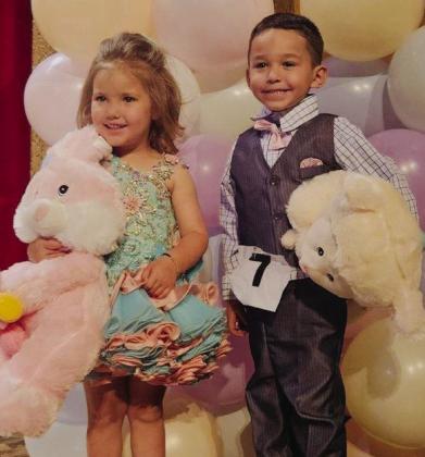 Oakleigh Douglass, daughter of Braylee Shields and Tristen Douglass, and Marty Garcia, son of Paul and Jessica Garcia, reign as 2-3-Year-Old Tiny Tot winners.