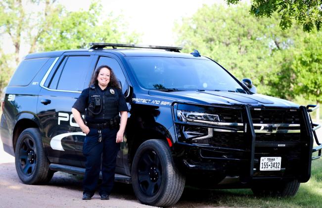 Childress ISD welcomes Gonzalez as new school resource officer Red